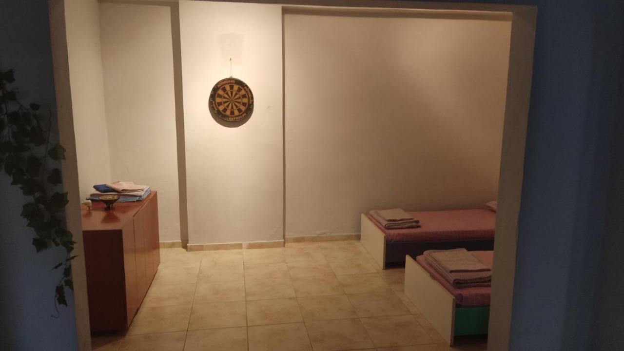 شقة Airport'S Close, Cozy Flat For 6 Persons Markópoulon المظهر الخارجي الصورة
